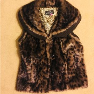 Faux-Fur Leopard Print Vest -Fun item!
